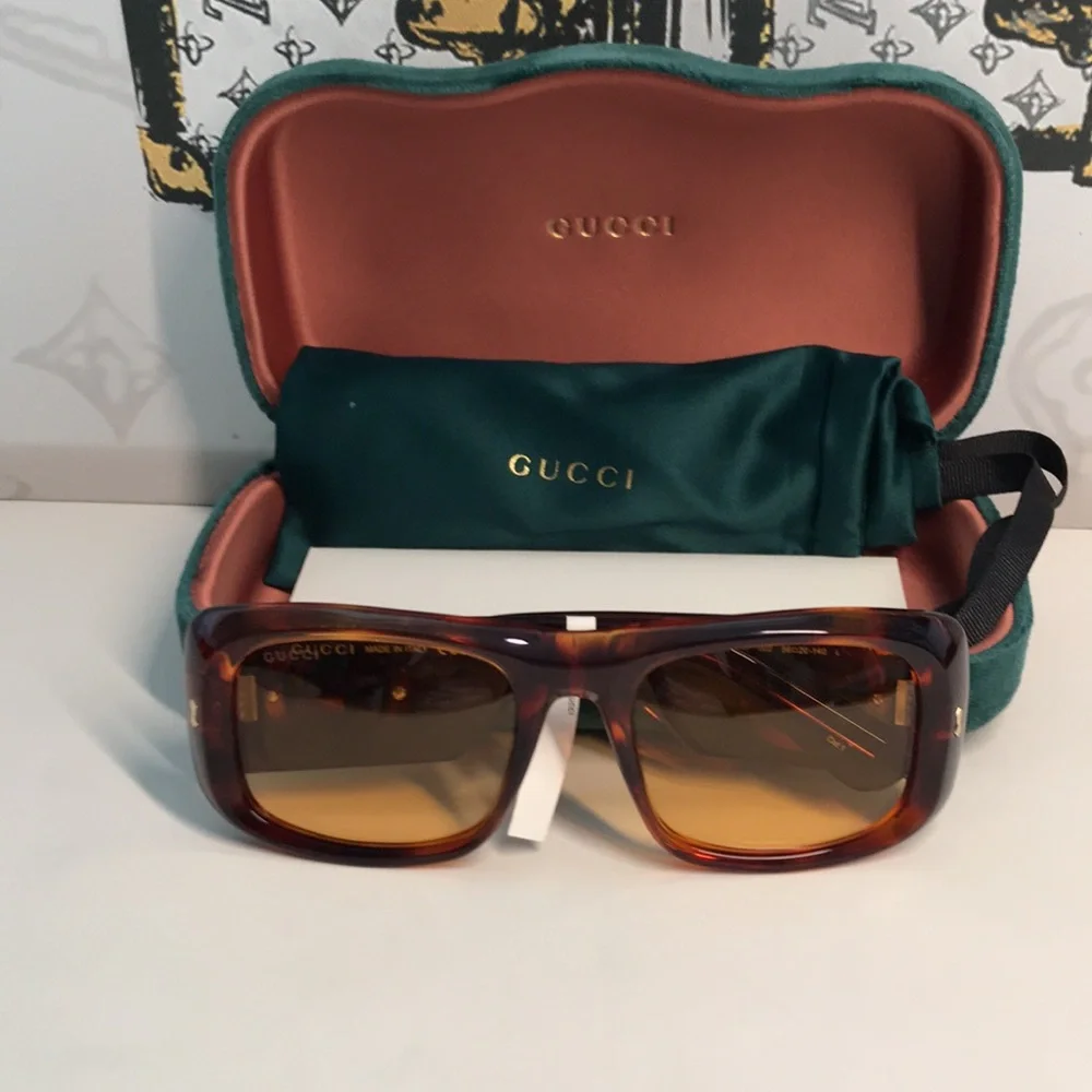 New Authentic Gucci Tortoiseshell Sunglasses with Brown Lenses GG1251s 002